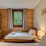 Apartment Staddon, Alpes Agency, Central Chamonix, Sleeps 4-6 Apartment *