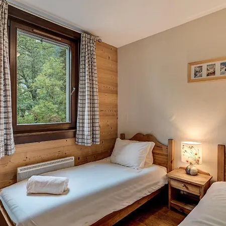 Appartement Staddon, Alpes Agency, Chamonix, Sleeps 4-6 *