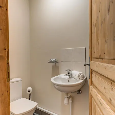Staddon, Alpes Agency, Chamonix, Sleeps 4-6 *